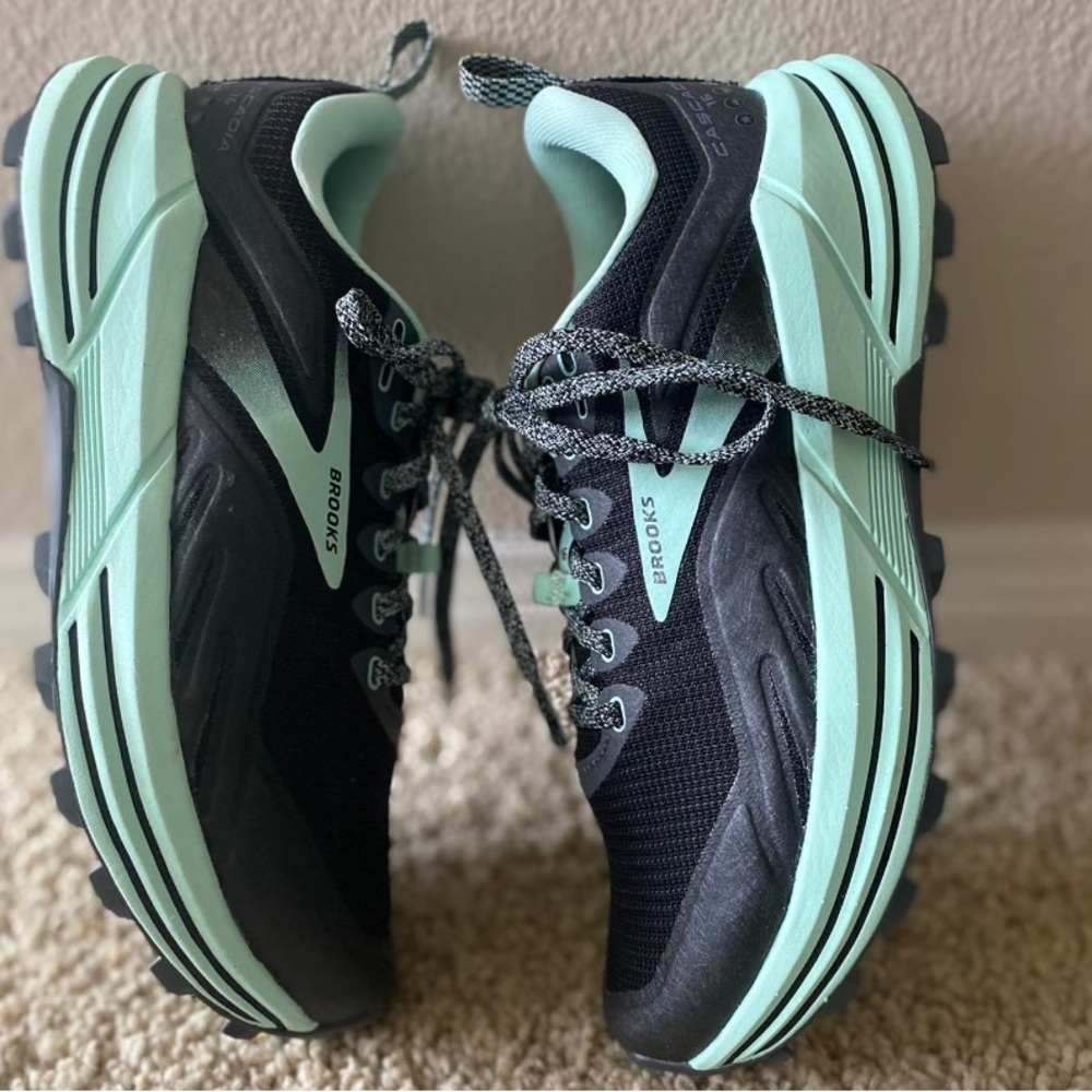 Brooks Cascadia Trail running & hiking shoes (never used)